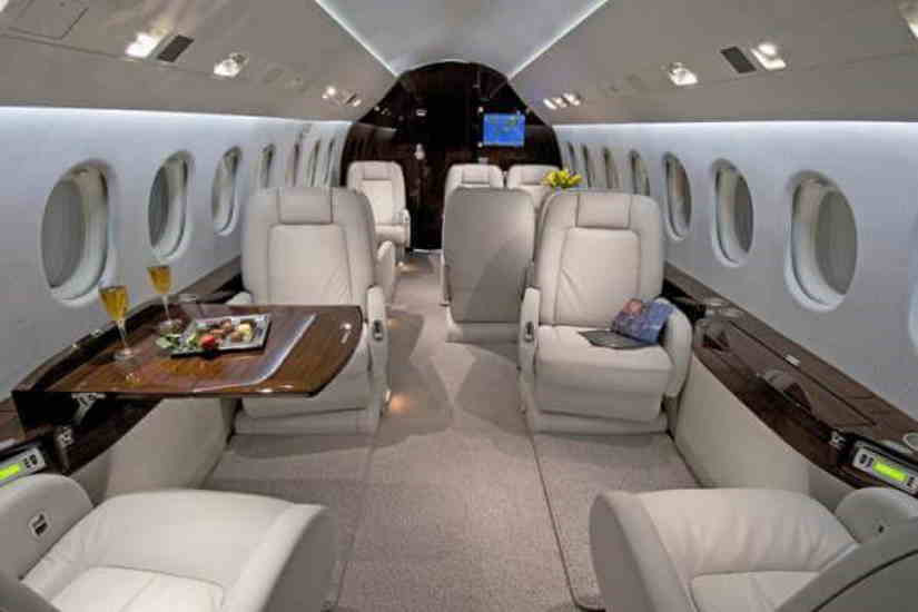 Dassault Falcon 2000 DX cabin