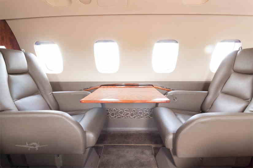 Piaggio Avanti P180 II business jet