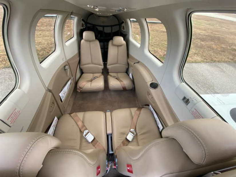 Beechcraft Baron 58 business jet